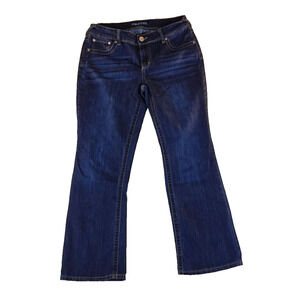 Maurices Jeans 12 Short Embroidered Back Pockets Blue Denim Womens
